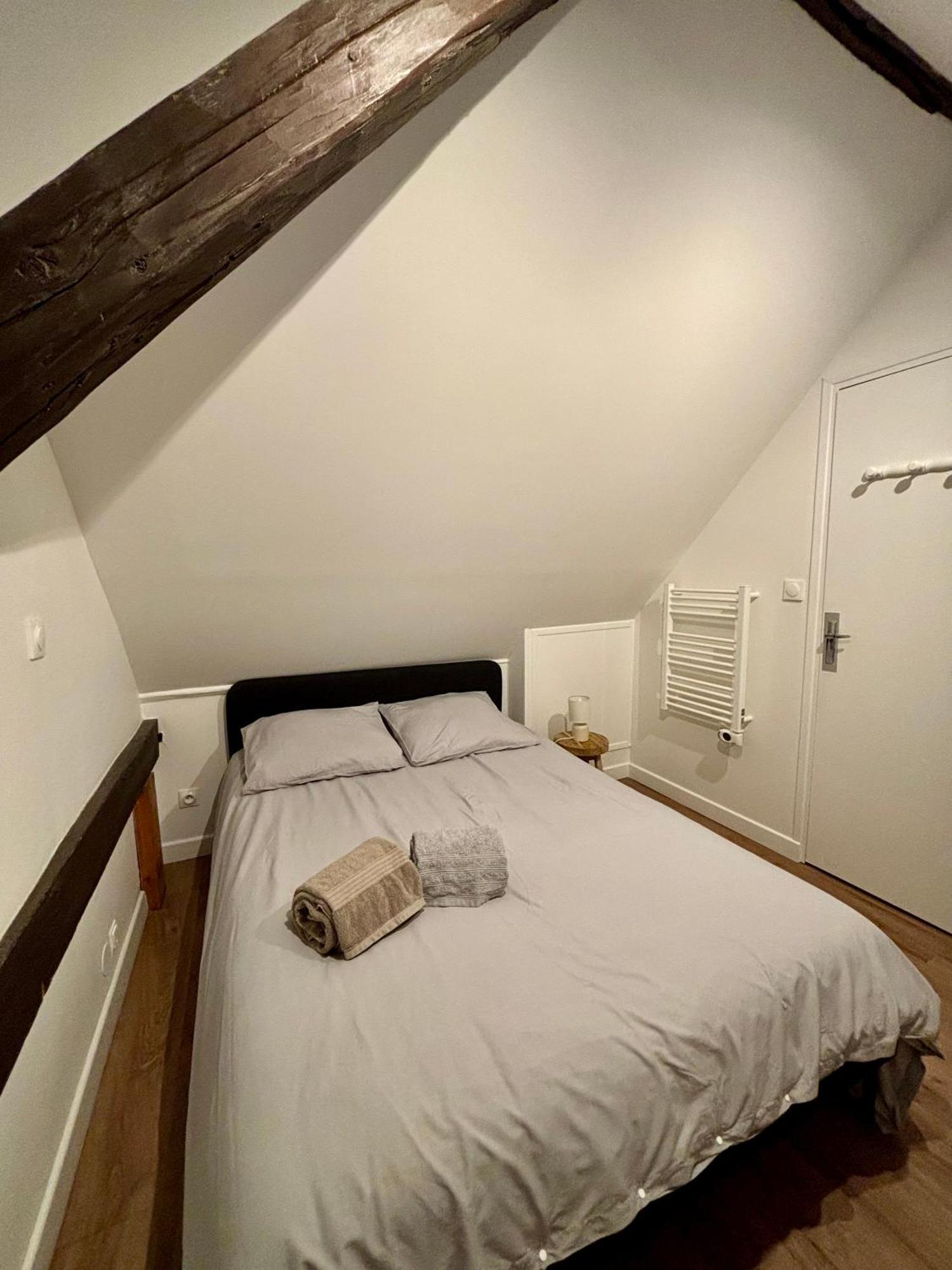 Appartement Le Petit Jardin, Proche Gare, Hyper Centre à Cambrai Extérieur photo