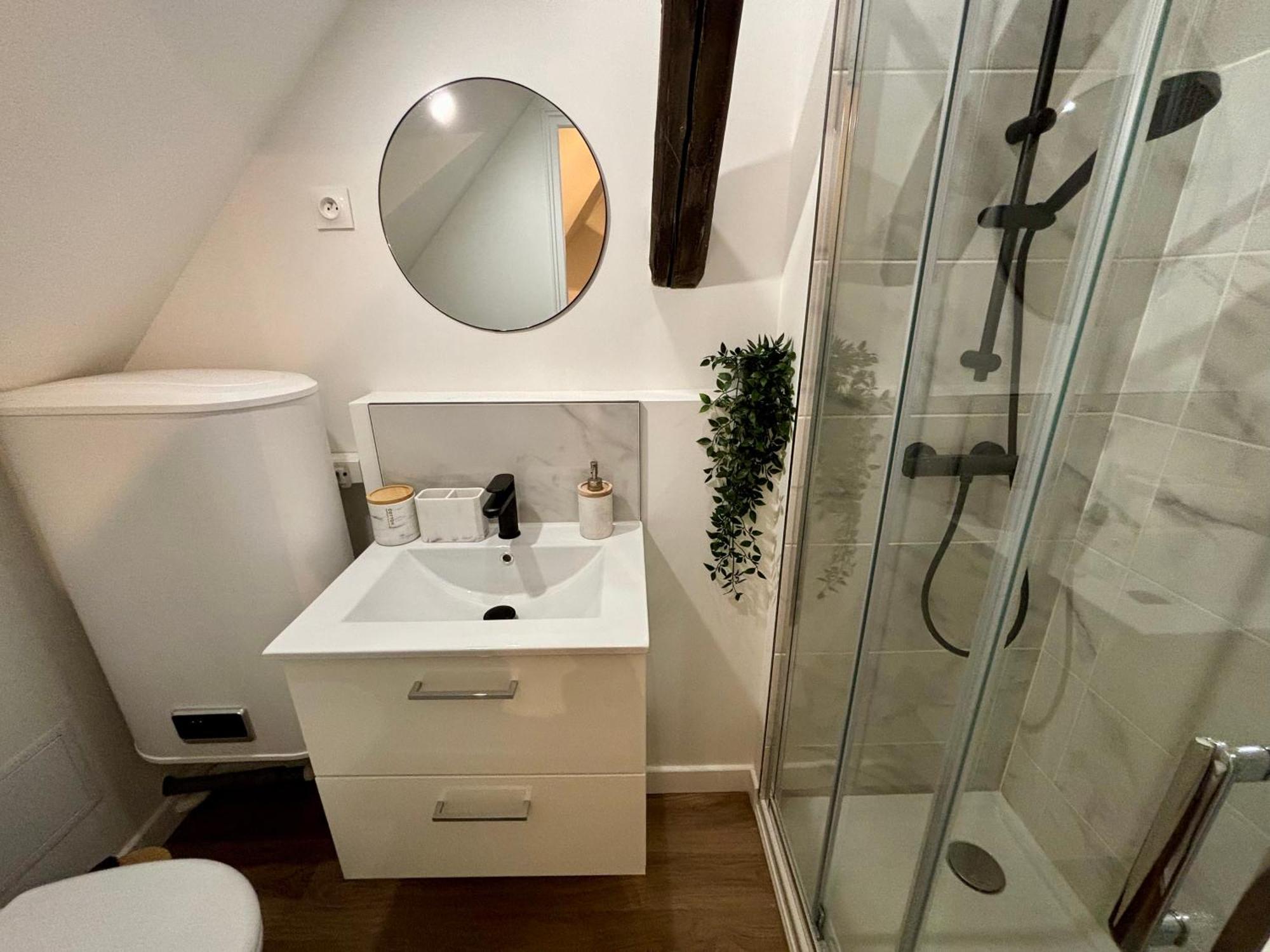 Appartement Le Petit Jardin, Proche Gare, Hyper Centre à Cambrai Extérieur photo